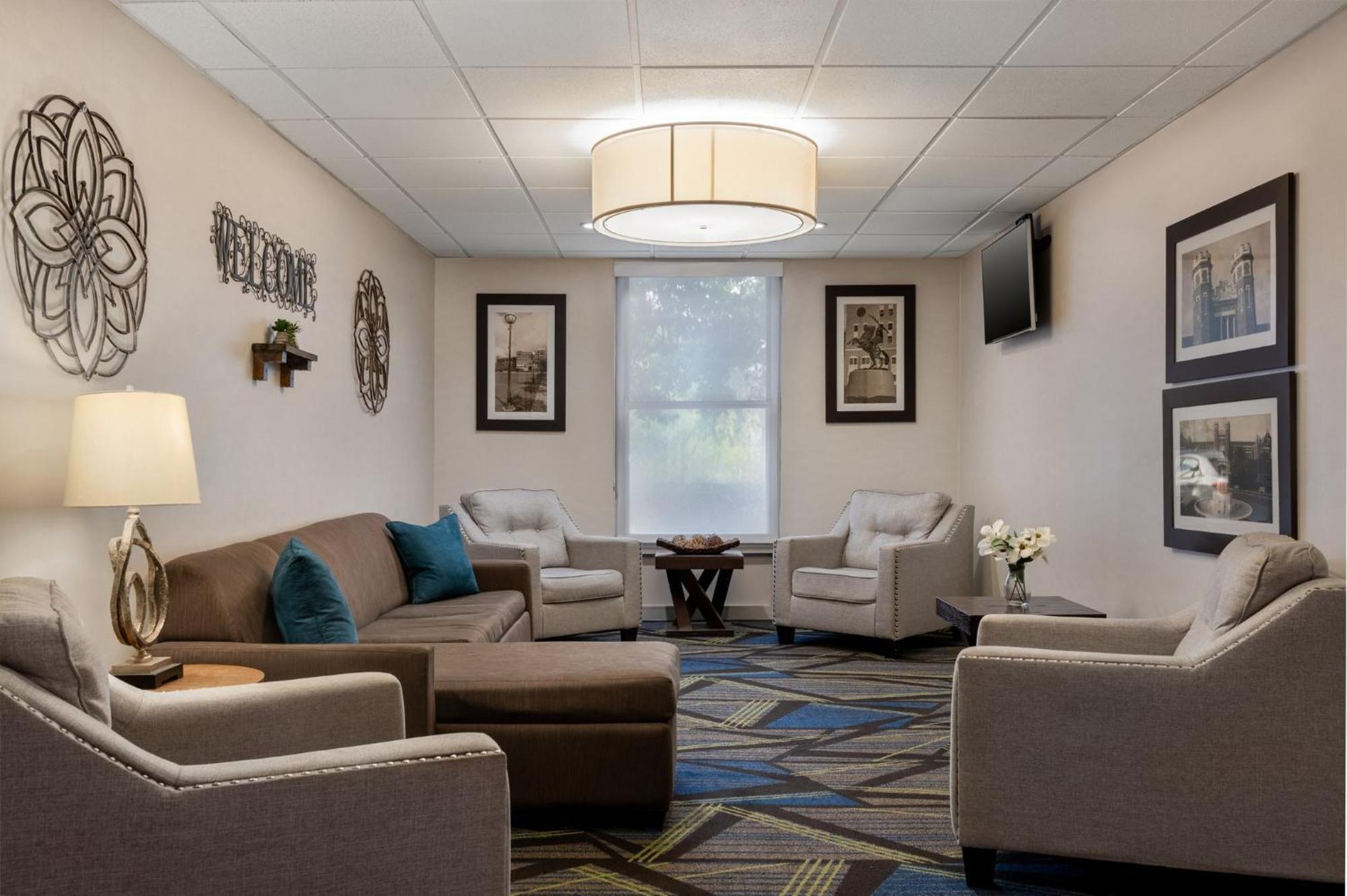 Hotel Express By Ihg Tallahassee